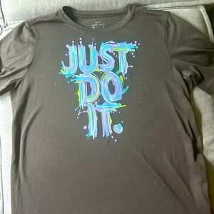 Boys Nike T size XL